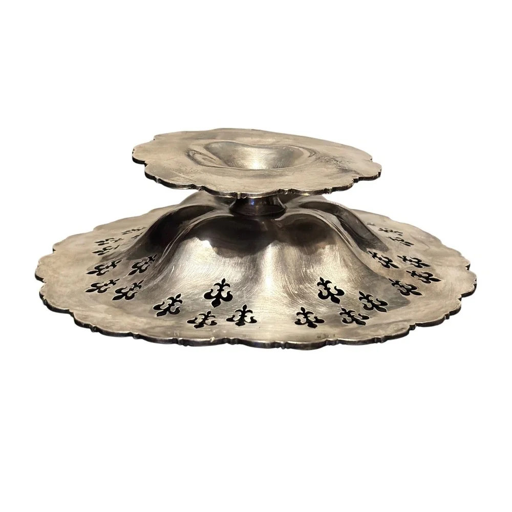 Vintage Silver Plated Footed Compote‎ Bowl Fleur de Lis Cutout Ornate Pedestal